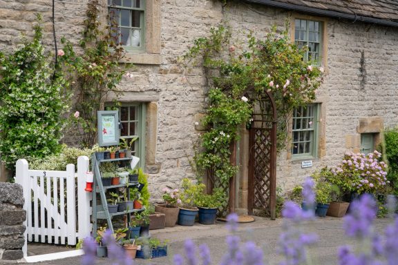 Buttercup Cottage Castleton front