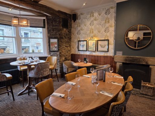 The Castle, Castleton - Holiday Cottage