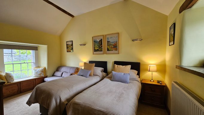 Buttercup Cottage Large Bedroom
