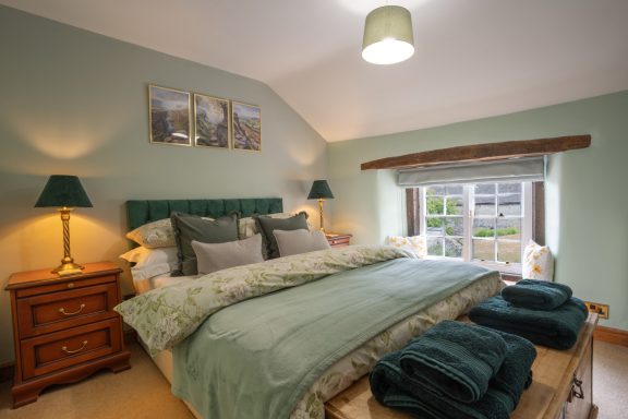 Buttecup Cottage Castleton | Bedroom