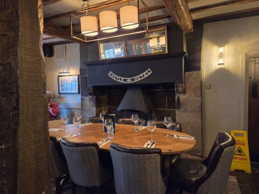 The Castle, Castleton - Holiday Cottage